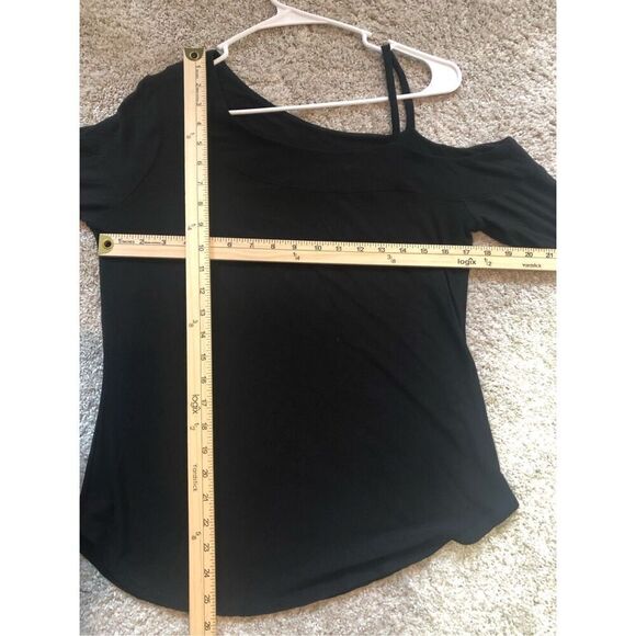 Soho Jean New York & Company Women’s Black Long Sleeve One Side Off the Shoulder - Picture 3 of 6